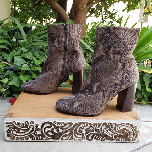 Chic Free People Booties - Picture 11 of 14